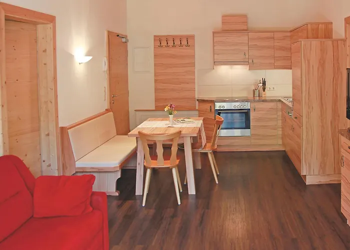 Stockinger B3 그로살